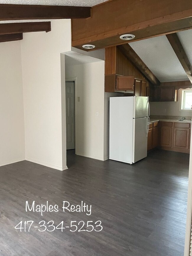 Building Photo - 2 bed / 1 bath apartment in Kirbyville