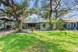 Building Photo - 2202 Montclaire St