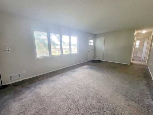 Building Photo - 5641 4th St NE