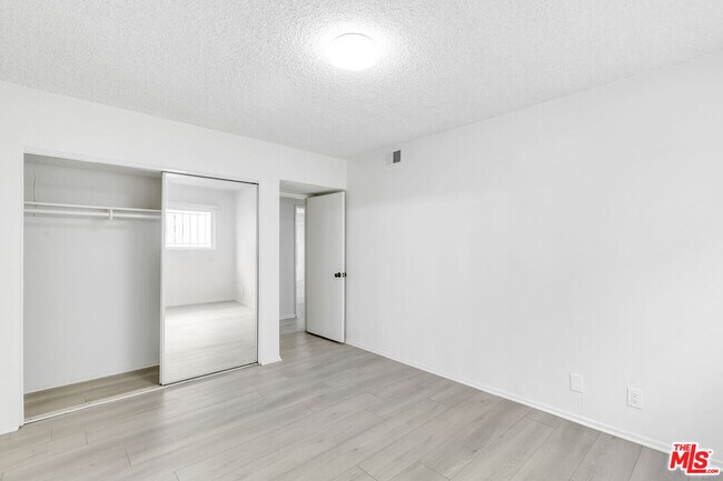 Building Photo - 2332 S Beverly Glen Blvd