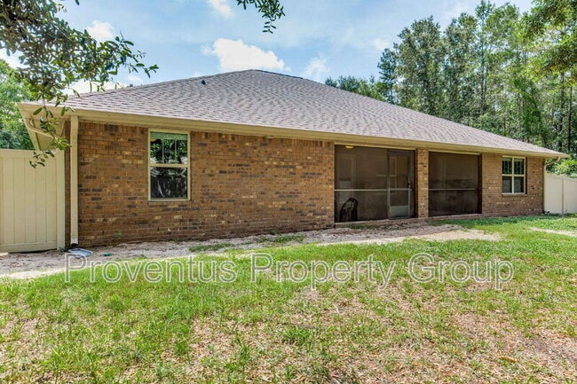 Building Photo - 3111 Hickory St