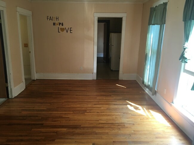 Building Photo - 289 South Ave