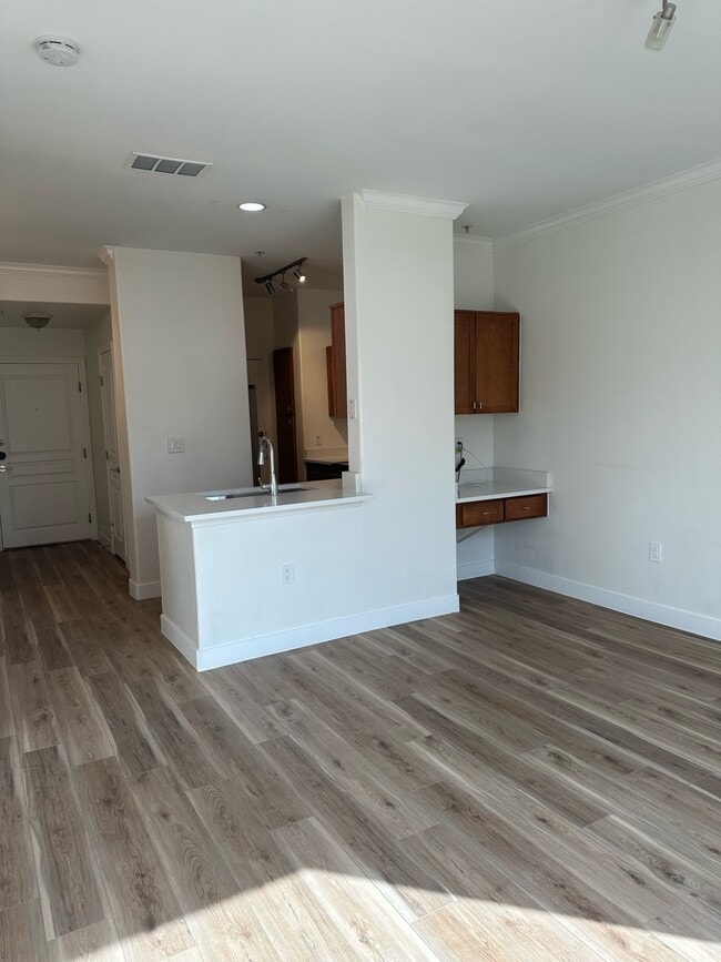 Building Photo - 330 Las Colinas Blvd E