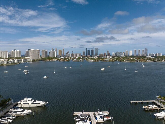 Building Photo - 17111 Biscayne Blvd