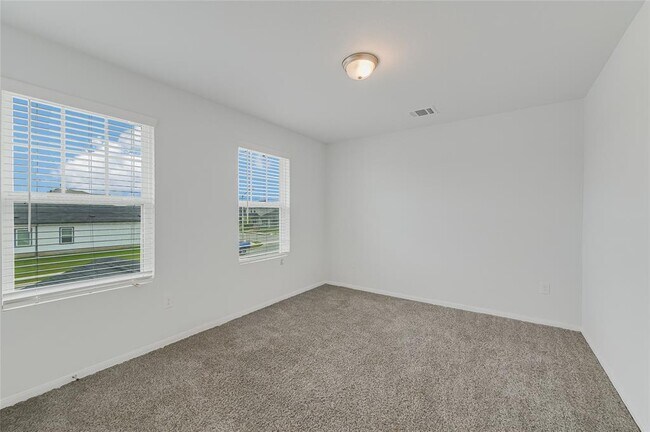 Building Photo - 133 Everglades Dr