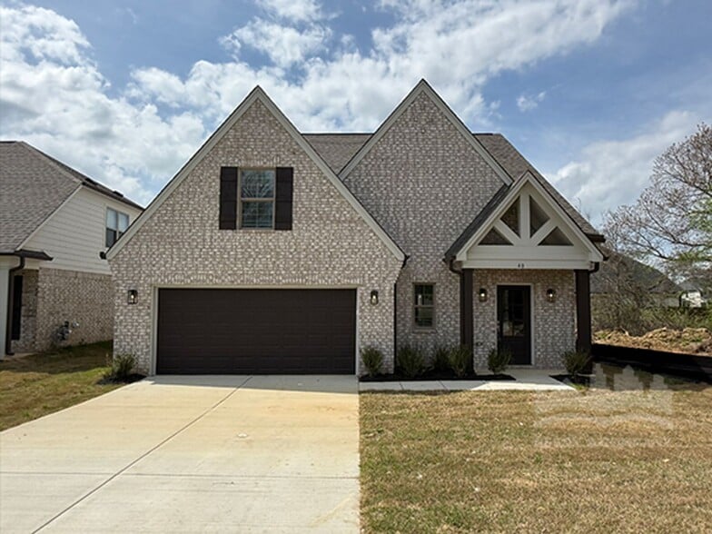 Building Photo - 40 Blue St