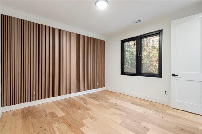 Building Photo - 3626 N Stratford Rd NE