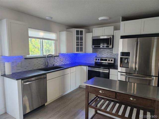 Building Photo - 9225 Clermont Dr