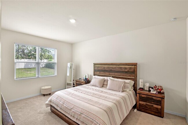 Building Photo - 6345 SW 88th Loop