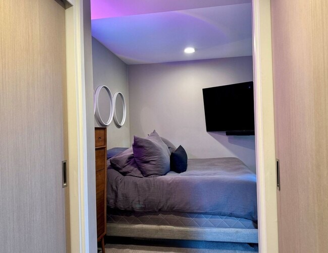Building Photo - Maison à SOMA  |Secured Smart Access. Mode...