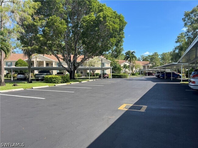 Building Photo - 1708 Kings Lake Blvd