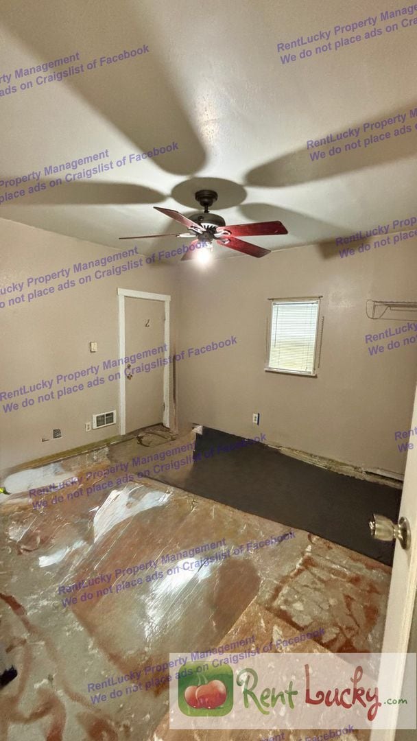 Building Photo - Spacious Browns Point Home – 2 Bed | 1 Bat...