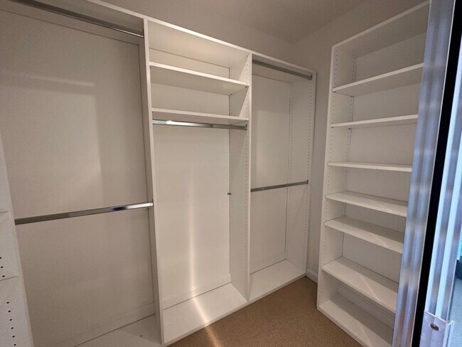 Building Photo - Epic REA: Fabulous 2 BR/2 BA South Beach C...