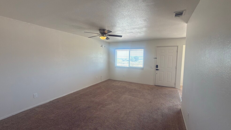 Building Photo - 16321 Siskiyou Rd