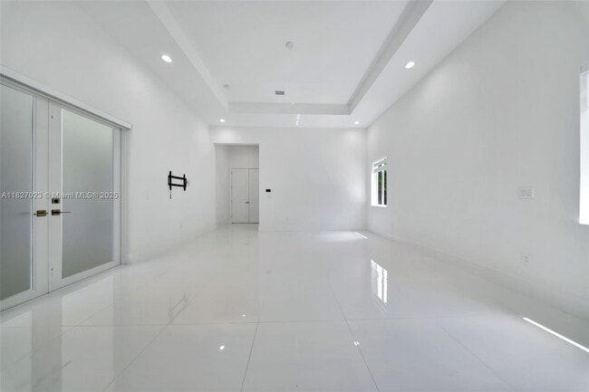Building Photo - 10203 SW 136th St