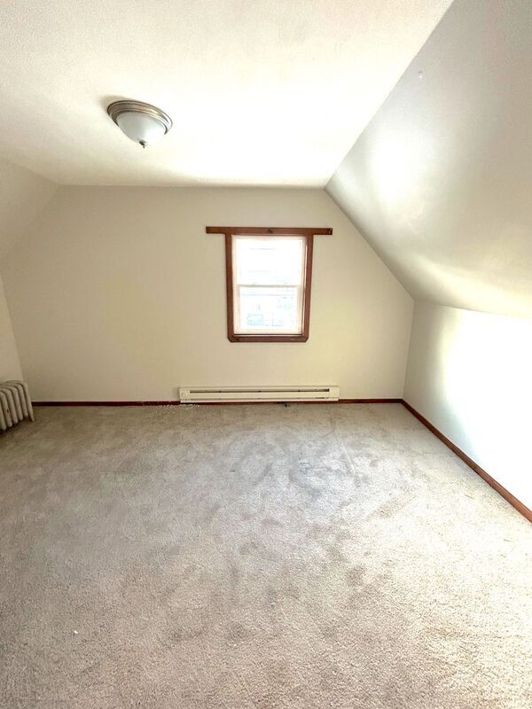 Building Photo - 22 Maple Terrace
