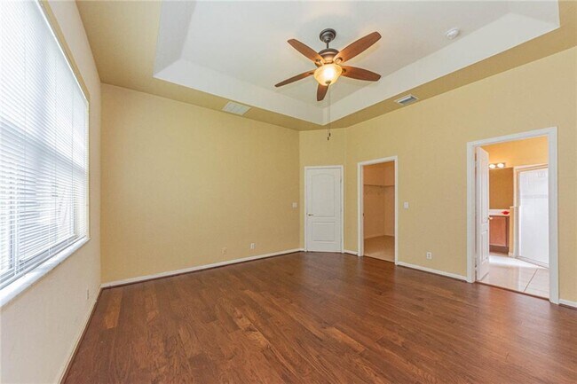 Building Photo - 5717 Spanish River Rd
