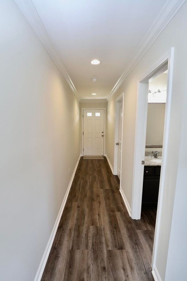 Building Photo - 17 Carriagebrook Cir