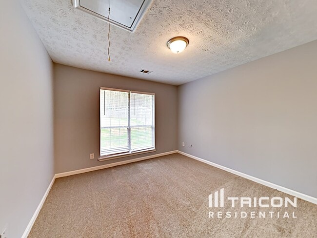 Building Photo - 1610 Westfield Ct NW