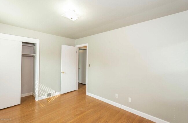 Building Photo - 3213 Bon Air Ave