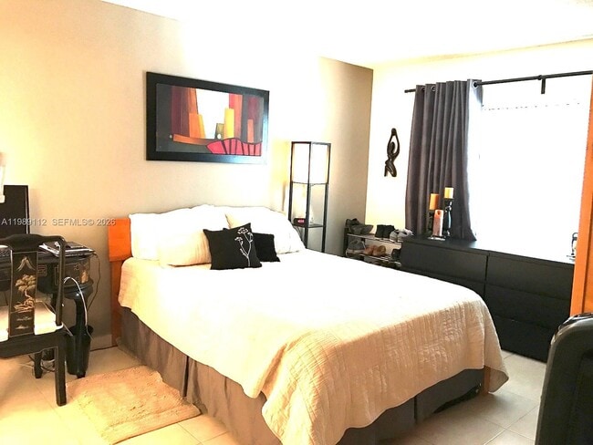 Building Photo - 8811 SW 132nd Pl