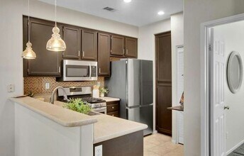 Building Photo - 6068 Paseo Salinero