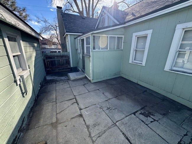 Building Photo - Newly renovated 2 bedroom home in Reno with backyard and garage! Must see! MOVE IN SPECIAL!!