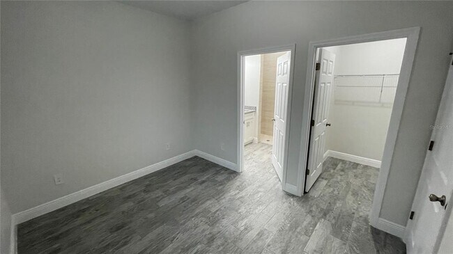 Building Photo - 4949 Ives Ave