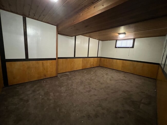 Building Photo - 3 Bed / 1.75 Bath Home for Rent in Bremert...
