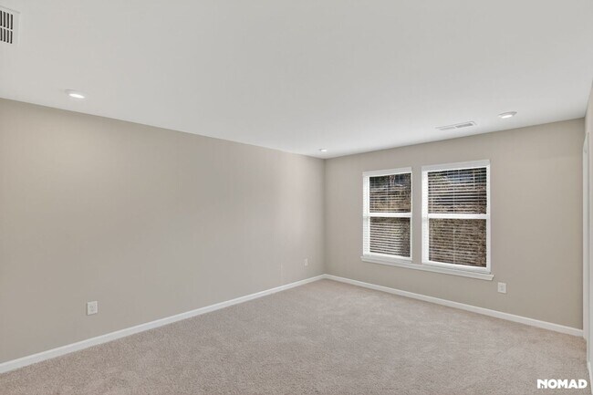 Building Photo - 203 Sage Woods Way