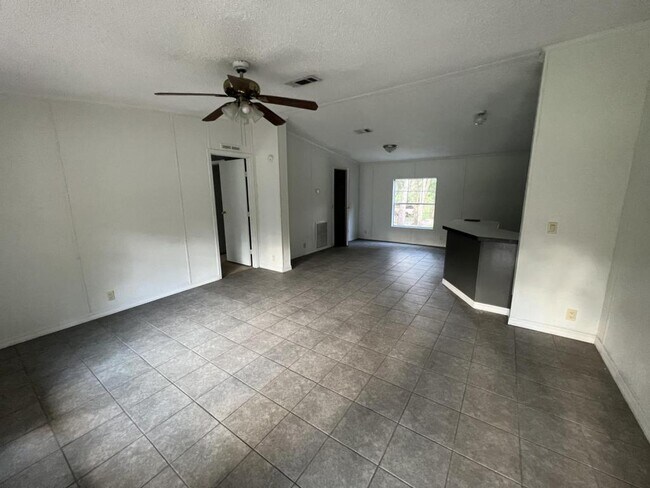 Building Photo - 5135 N Western Dr