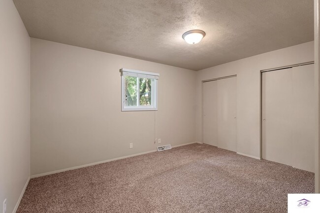 Building Photo - WELCOME HOME!