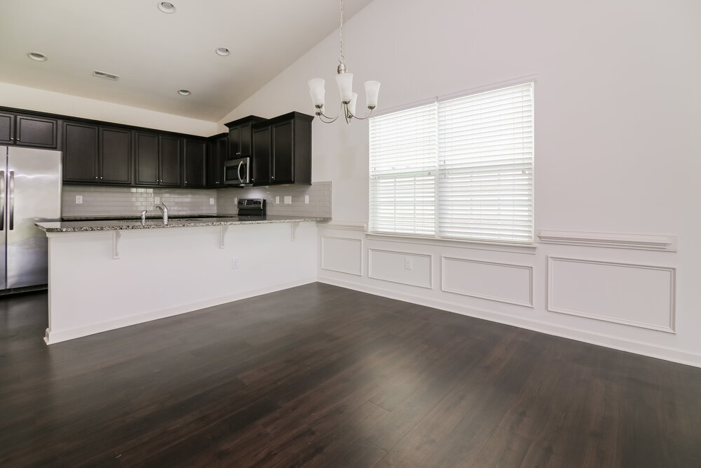 Building Photo - 78 N Great White Way