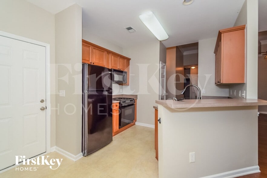 Building Photo - 5948 Forest Lakes Cove