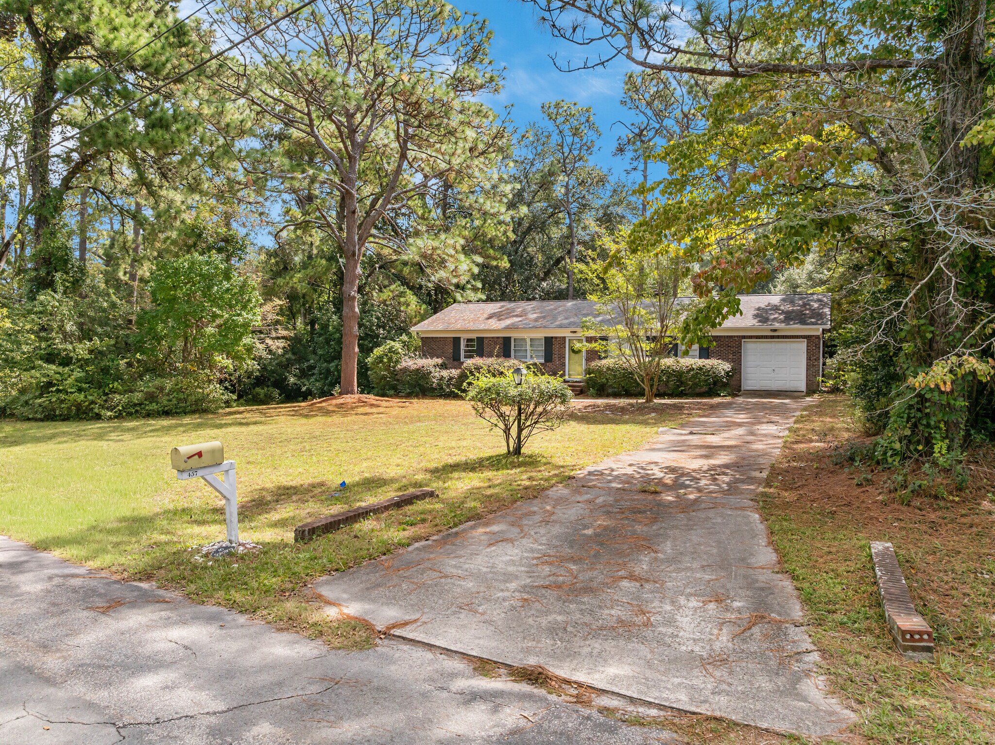 Building Photo - 457 Baytree Rd