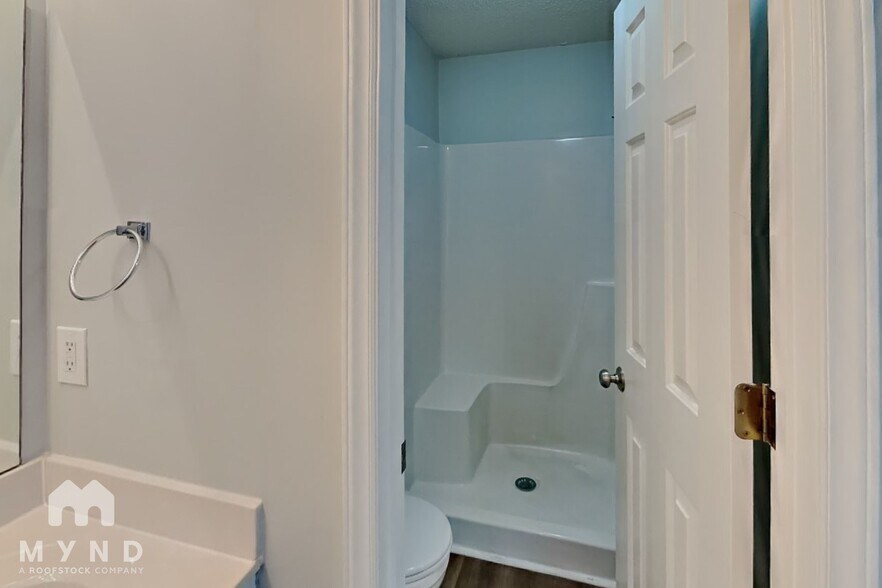 Building Photo - 589 Spaniel Ln