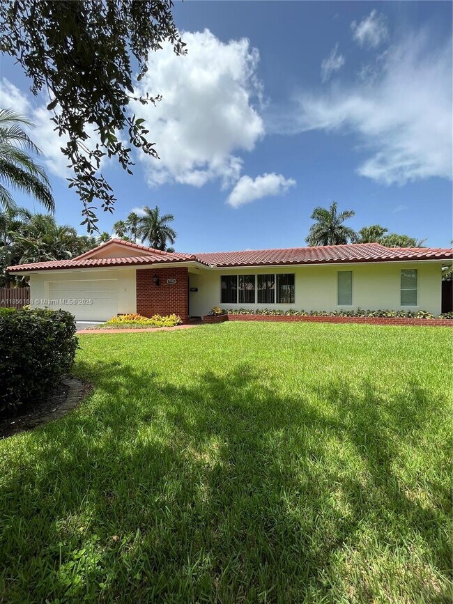 Building Photo - 7321 SW 11th St