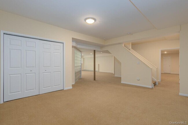 Building Photo - 185 Spook Rock Rd