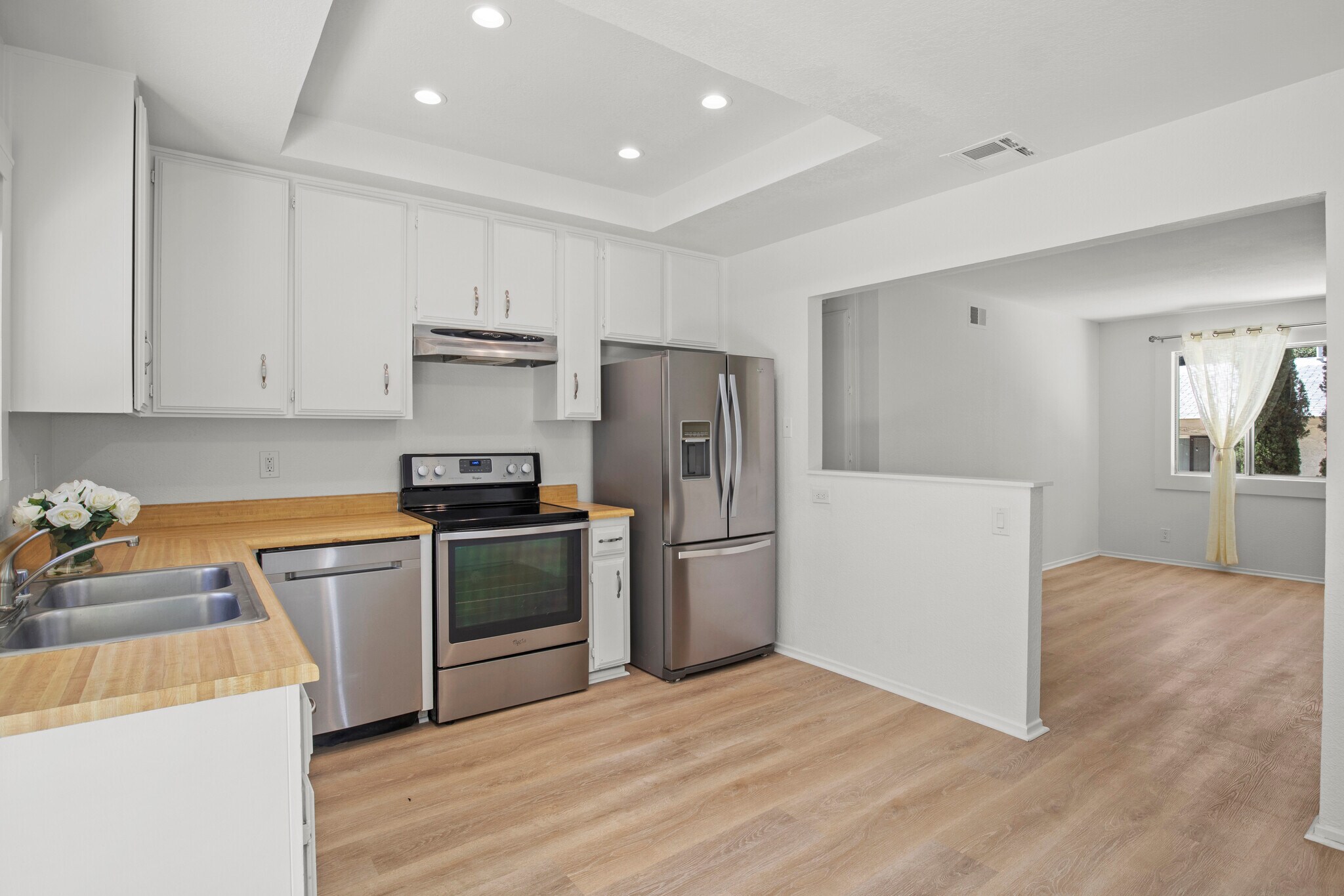 Building Photo - 39216 San Francisquito Canyon Rd