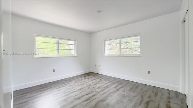 Building Photo - 8483 SW 137th Ave