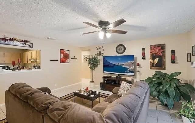 Building Photo - 13023 Chimney Oak Dr
