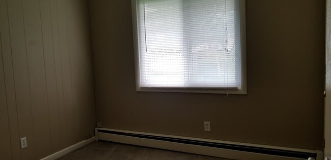 Building Photo - 3BR Ranch