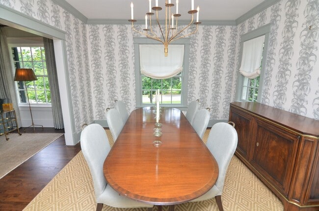 Building Photo - English Cottage in the heart of Belle Meade