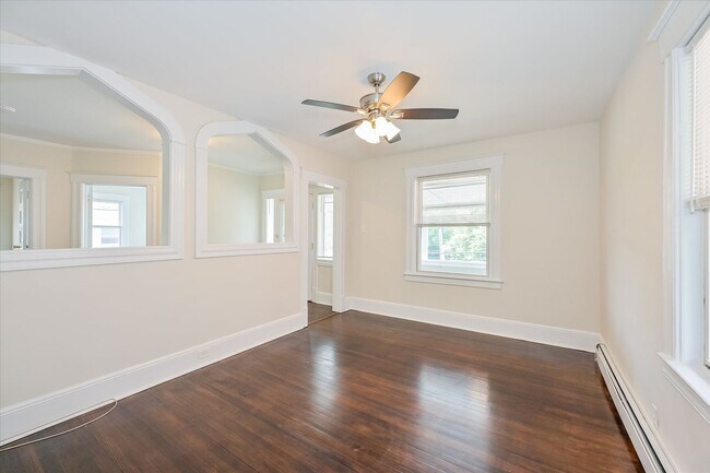 Building Photo - The Regis Montclair