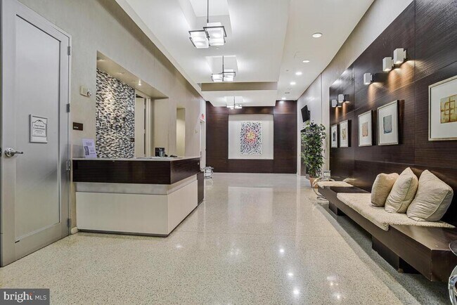 Building Photo - 157 Fleet St