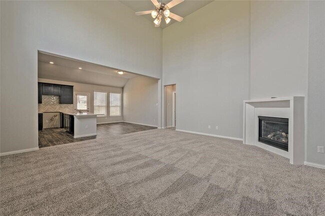 Building Photo - 32962 Silver Mdw Wy