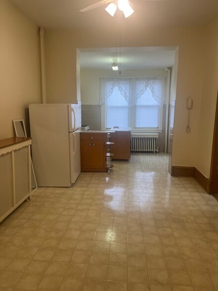 Building Photo - 2345 W 24th Pl