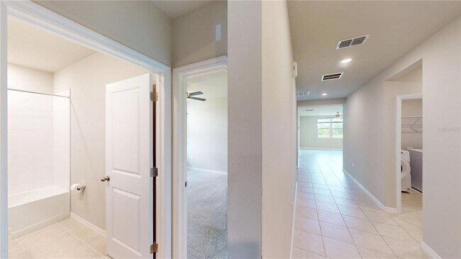 Building Photo - 1212 Oak Vly Dr