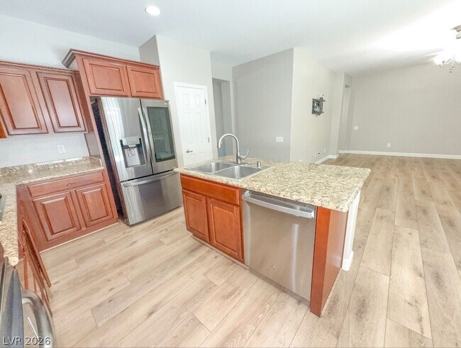 Building Photo - 2213 Bon Papa Ct