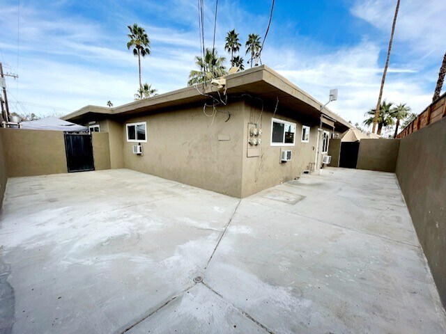 Building Photo - 45421 Sunset Ln